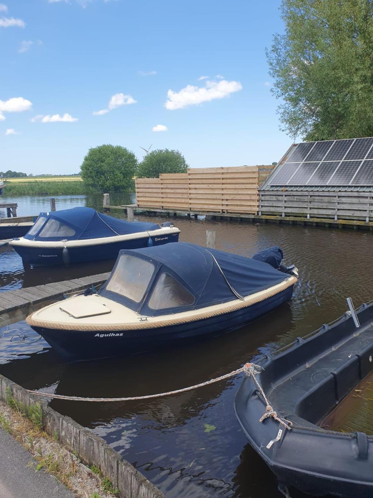 Boat Allemansfreon - Kamperen Op Het Water - Niet Om Mee Te Varen - Read Host Profile-Lees Hostprofiel Jutrijp Exterior foto